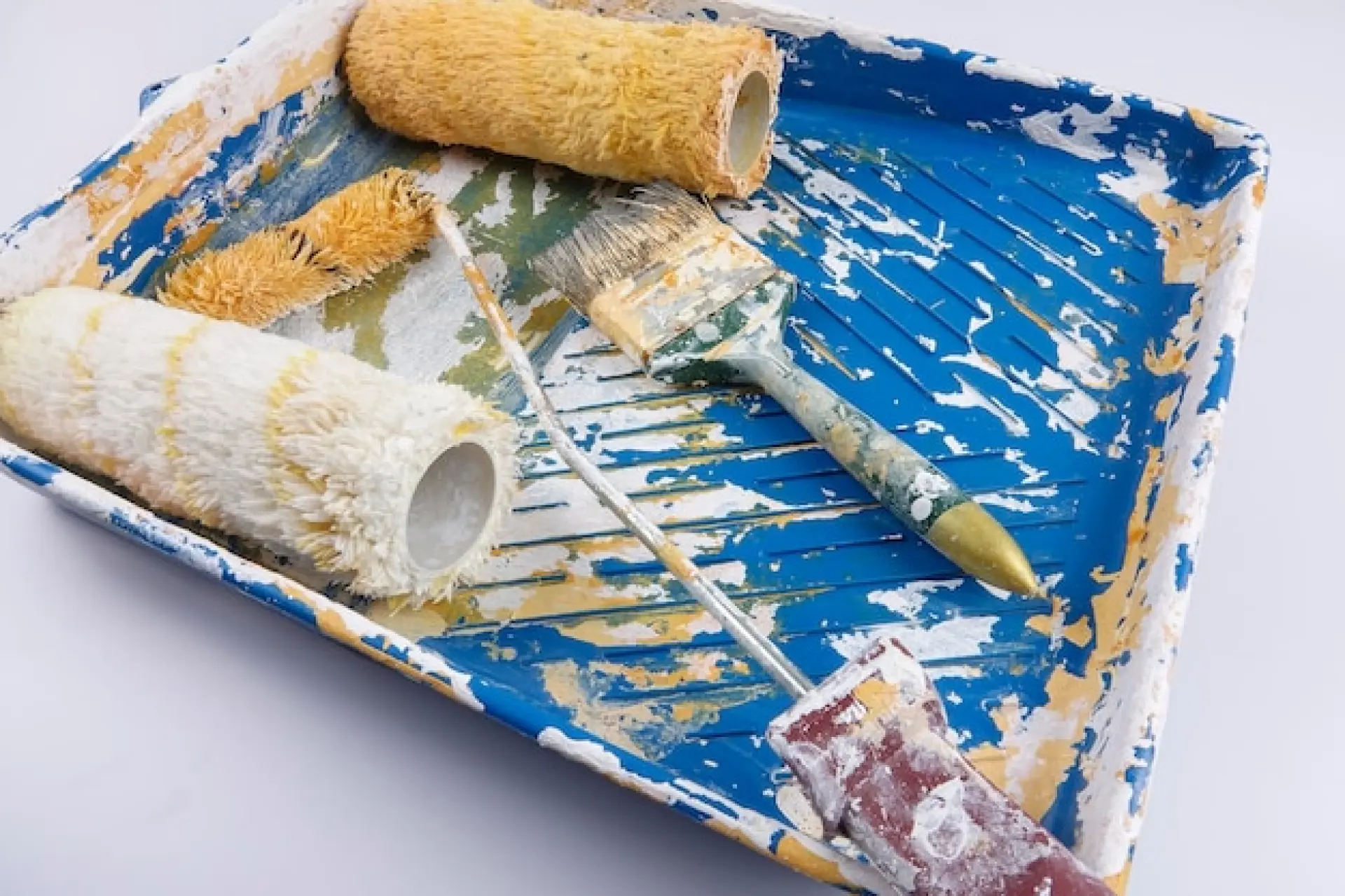 Choosing the Right Paint Colours for Your Home