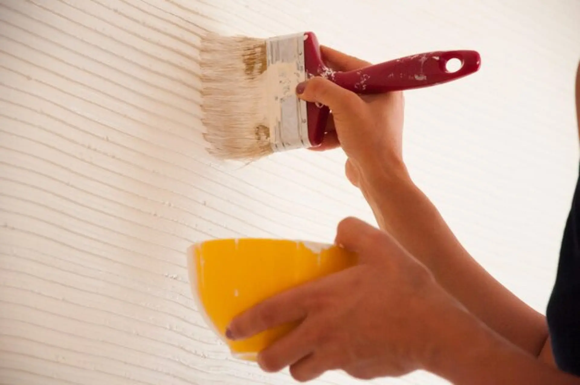 Choosing the Right Paint Colours for Your Home